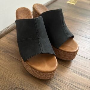 Elegant Black Wedge Sandals